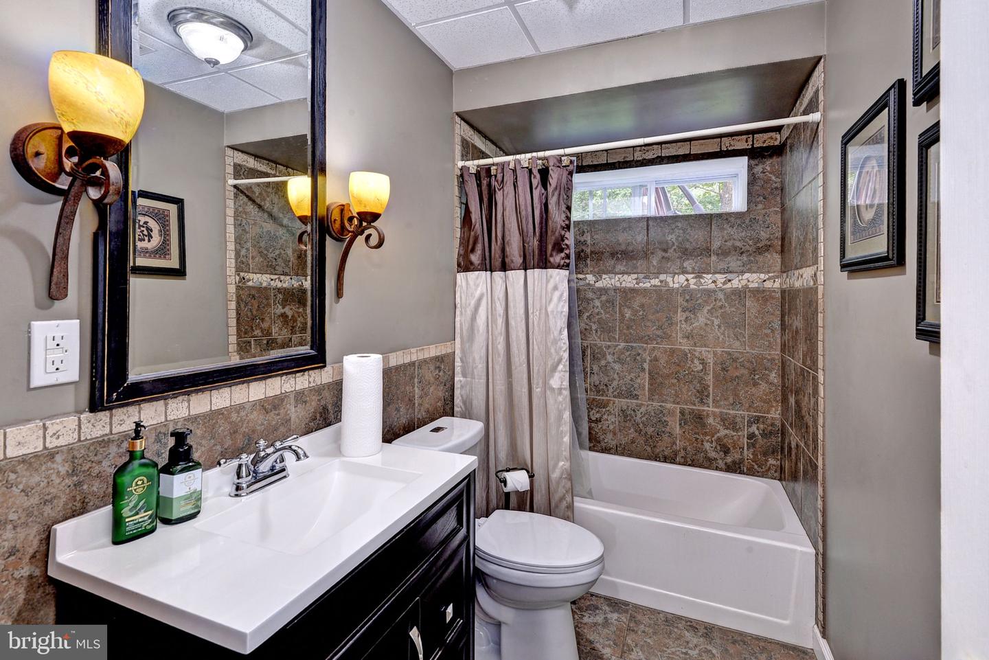 3943 BOURNEMOUTH BND, WILLIAMSBURG, Virginia 23188, 5 Bedrooms Bedrooms, 13 Rooms Rooms,4 BathroomsBathrooms,Residential,For sale,3943 BOURNEMOUTH BND,VAJC2000530 MLS # VAJC2000530