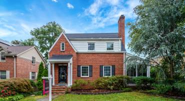 2405 S INGE ST, ARLINGTON, Virginia 22202, 4 Bedrooms Bedrooms, ,2 BathroomsBathrooms,Residential,For sale,2405 S INGE ST,VAAR2063972 MLS # VAAR2063972