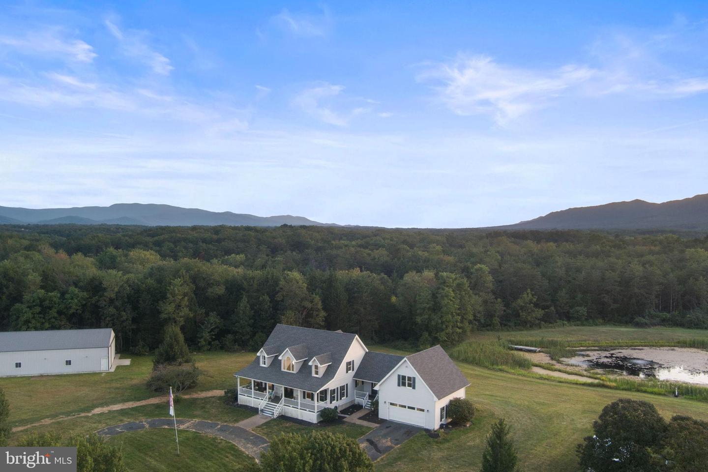 414 SIMONS WAY, FRONT ROYAL, Virginia 22630, 5 Bedrooms Bedrooms, 10 Rooms Rooms,4 BathroomsBathrooms,Residential,For sale,414 SIMONS WAY,VAWR2012348 MLS # VAWR2012348