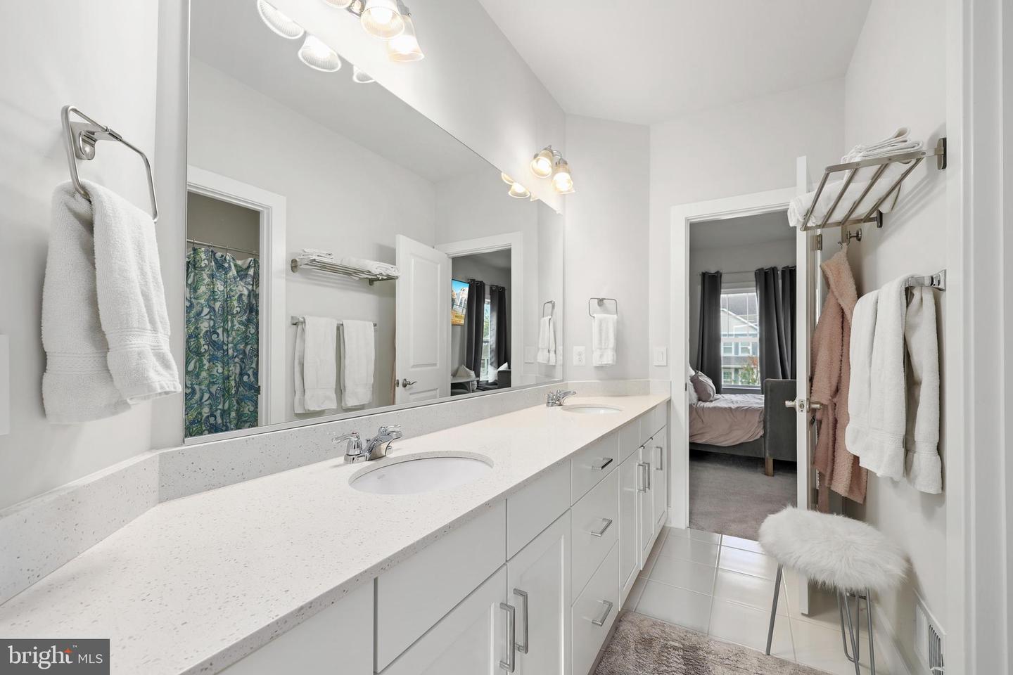 24596 WATEROAK PL, ALDIE, Virginia 20105, 5 Bedrooms Bedrooms, ,4 BathroomsBathrooms,Residential,For sale,24596 WATEROAK PL,VALO2107306 MLS # VALO2107306