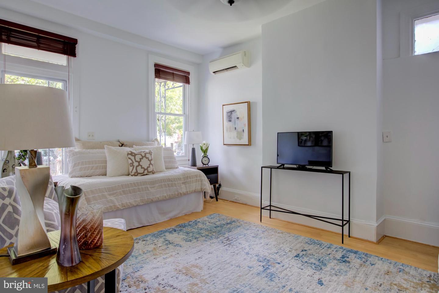 911 INDEPENDENCE AVE SE, WASHINGTON, District Of Columbia 20003, 3 Bedrooms Bedrooms, ,2 BathroomsBathrooms,Residential,For sale,911 INDEPENDENCE AVE SE,DCDC2223504 MLS # DCDC2223504 911 INDEPENDENCE AVE SE, WASHINGTON, District Of Columbia 20003, 3 Bedrooms Bedrooms, ,2 BathroomsBathrooms,Residential,For sale,911 INDEPENDENCE AVE SE,DCDC2223504 MLS # DCDC2223504