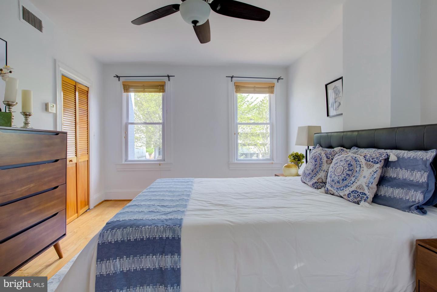 911 INDEPENDENCE AVE SE, WASHINGTON, District Of Columbia 20003, 3 Bedrooms Bedrooms, ,2 BathroomsBathrooms,Residential,For sale,911 INDEPENDENCE AVE SE,DCDC2223504 MLS # DCDC2223504 911 INDEPENDENCE AVE SE, WASHINGTON, District Of Columbia 20003, 3 Bedrooms Bedrooms, ,2 BathroomsBathrooms,Residential,For sale,911 INDEPENDENCE AVE SE,DCDC2223504 MLS # DCDC2223504