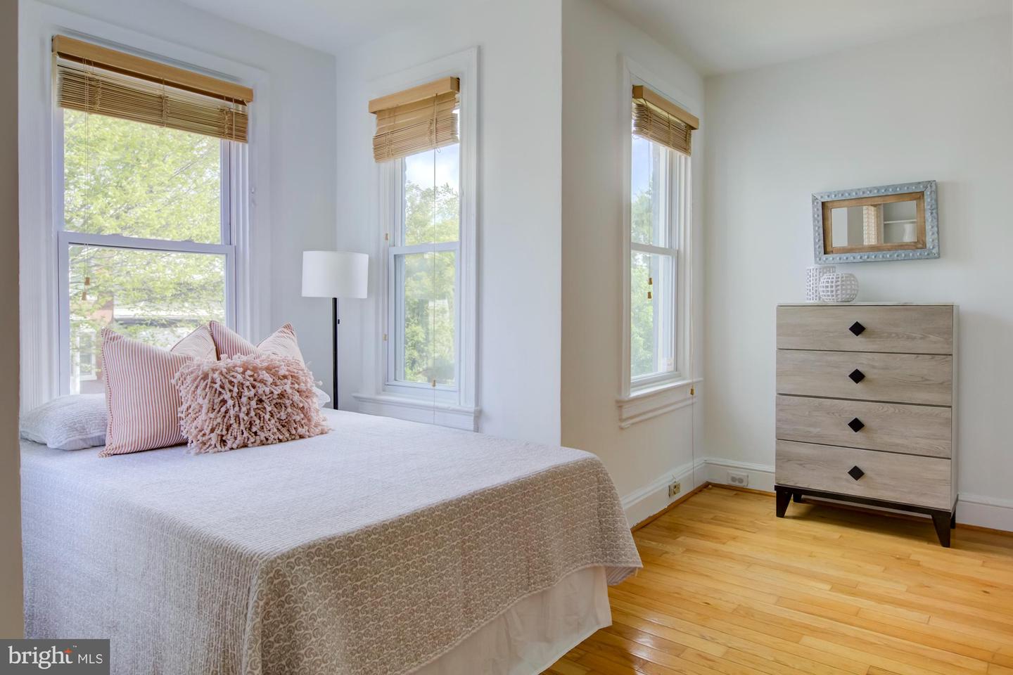 911 INDEPENDENCE AVE SE, WASHINGTON, District Of Columbia 20003, 3 Bedrooms Bedrooms, ,2 BathroomsBathrooms,Residential,For sale,911 INDEPENDENCE AVE SE,DCDC2223504 MLS # DCDC2223504 911 INDEPENDENCE AVE SE, WASHINGTON, District Of Columbia 20003, 3 Bedrooms Bedrooms, ,2 BathroomsBathrooms,Residential,For sale,911 INDEPENDENCE AVE SE,DCDC2223504 MLS # DCDC2223504