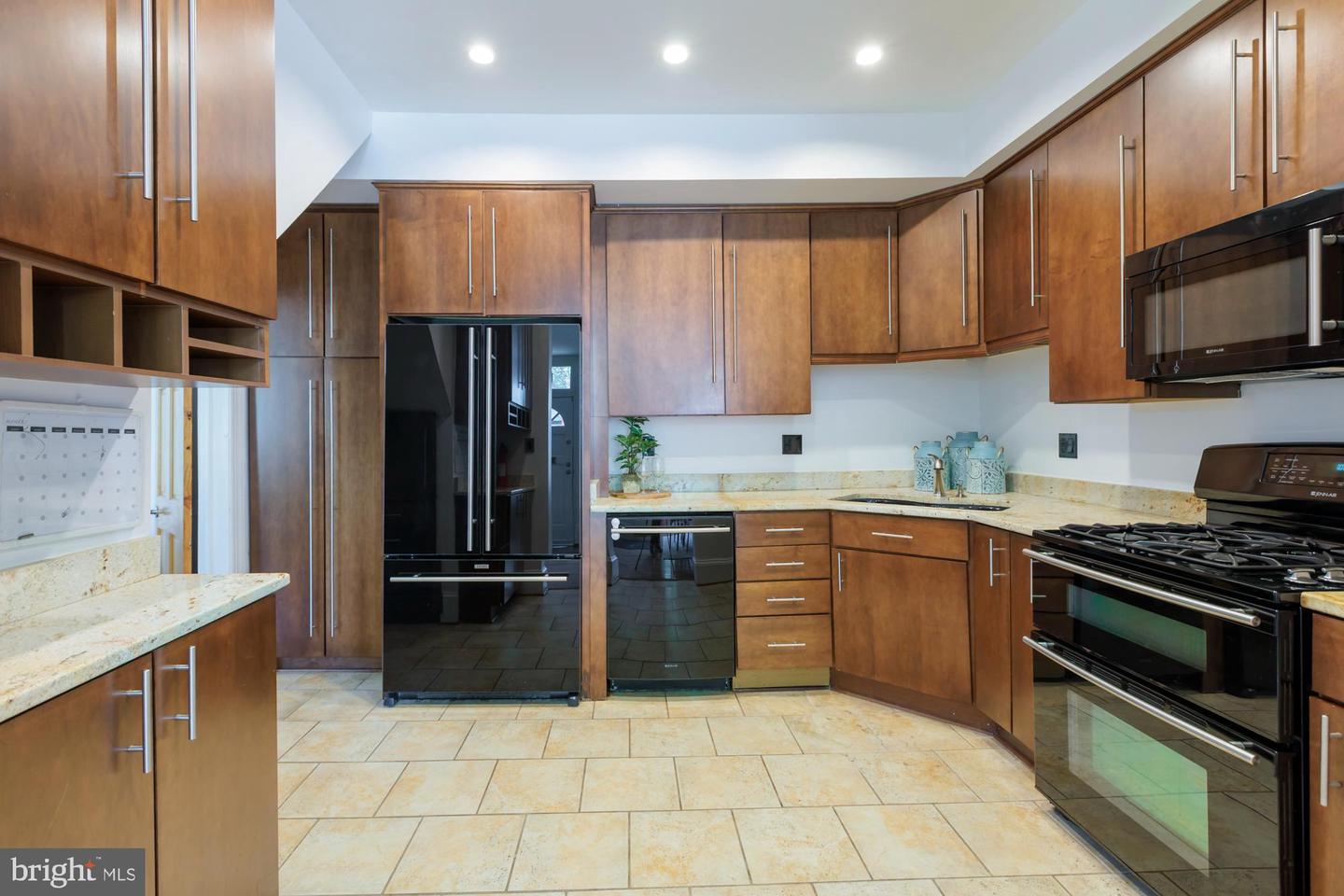 911 INDEPENDENCE AVE SE, WASHINGTON, District Of Columbia 20003, 3 Bedrooms Bedrooms, ,2 BathroomsBathrooms,Residential,For sale,911 INDEPENDENCE AVE SE,DCDC2223504 MLS # DCDC2223504 911 INDEPENDENCE AVE SE, WASHINGTON, District Of Columbia 20003, 3 Bedrooms Bedrooms, ,2 BathroomsBathrooms,Residential,For sale,911 INDEPENDENCE AVE SE,DCDC2223504 MLS # DCDC2223504