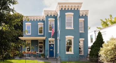 911 INDEPENDENCE AVE SE, WASHINGTON, District Of Columbia 20003, 3 Bedrooms Bedrooms, ,2 BathroomsBathrooms,Residential,For sale,911 INDEPENDENCE AVE SE,DCDC2223504 MLS # DCDC2223504