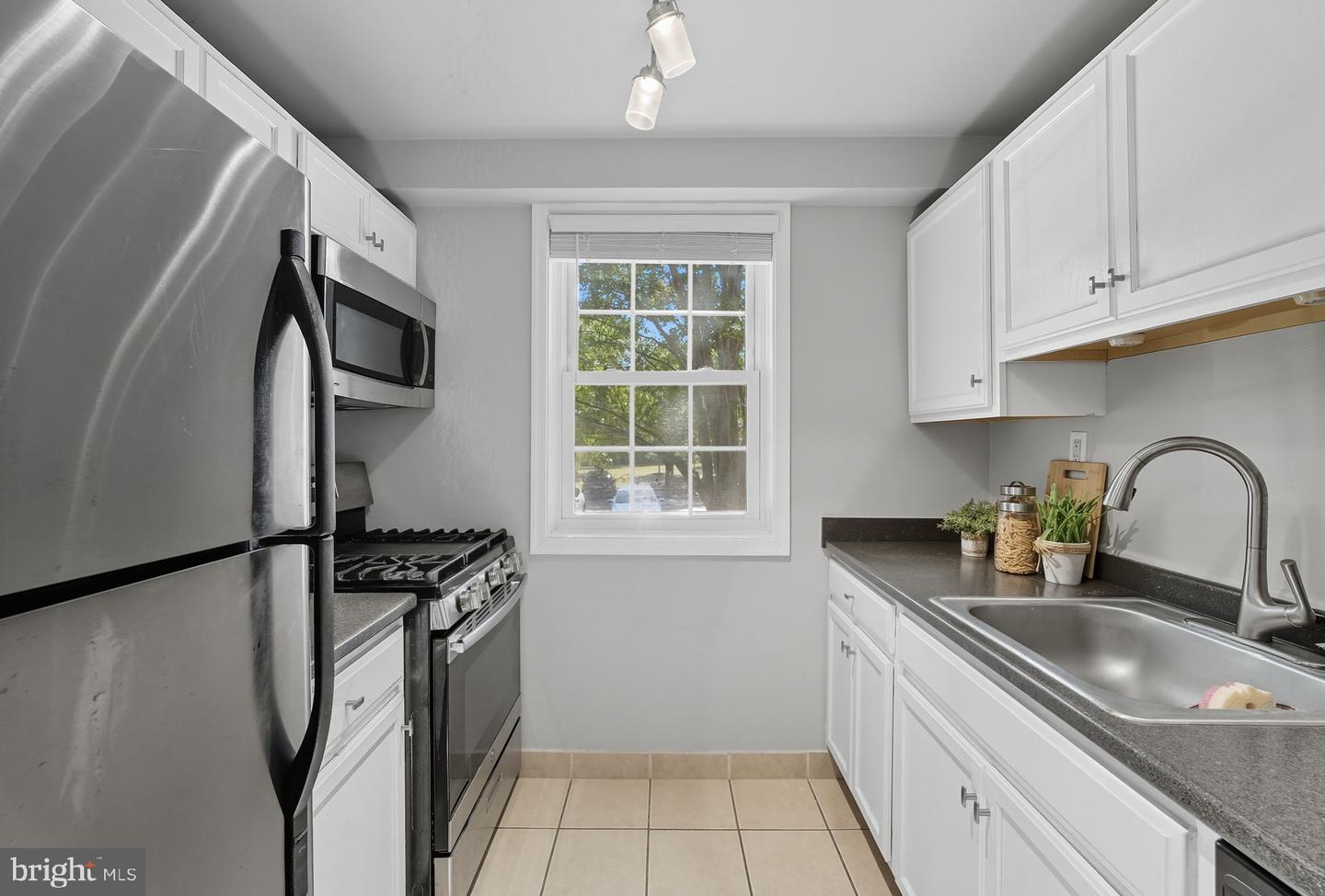 4374 N PERSHING DR #1, ARLINGTON, Virginia 22203, 1 Bedroom Bedrooms, ,1 BathroomBathrooms,Residential,For sale,4374 N PERSHING DR #1,VAAR2064018 MLS # VAAR2064018 4374 N PERSHING DR #1, ARLINGTON, Virginia 22203, 1 Bedroom Bedrooms, ,1 BathroomBathrooms,Residential,For sale,4374 N PERSHING DR #1,VAAR2064018 MLS # VAAR2064018