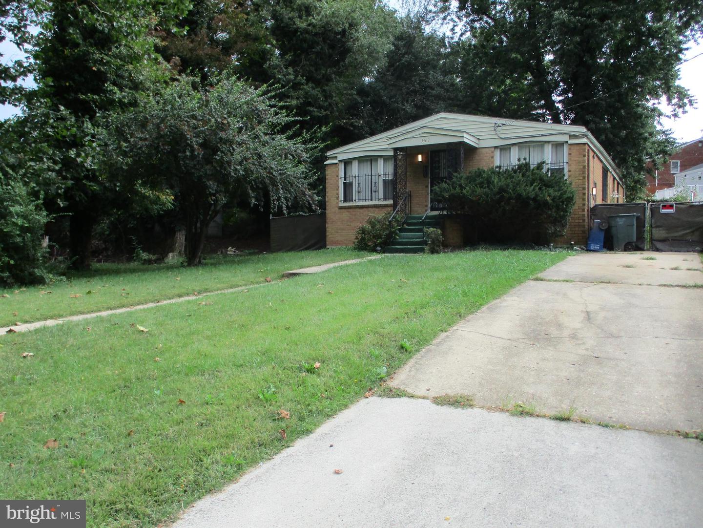 3409 MASSACHUSETTS AVE SE, WASHINGTON, District Of Columbia 20019, 3 Bedrooms Bedrooms, ,3 BathroomsBathrooms,Residential,For sale,3409 MASSACHUSETTS AVE SE,DCDC2223520 MLS # DCDC2223520 3409 MASSACHUSETTS AVE SE, WASHINGTON, District Of Columbia 20019, 3 Bedrooms Bedrooms, ,3 BathroomsBathrooms,Residential,For sale,3409 MASSACHUSETTS AVE SE,DCDC2223520 MLS # DCDC2223520