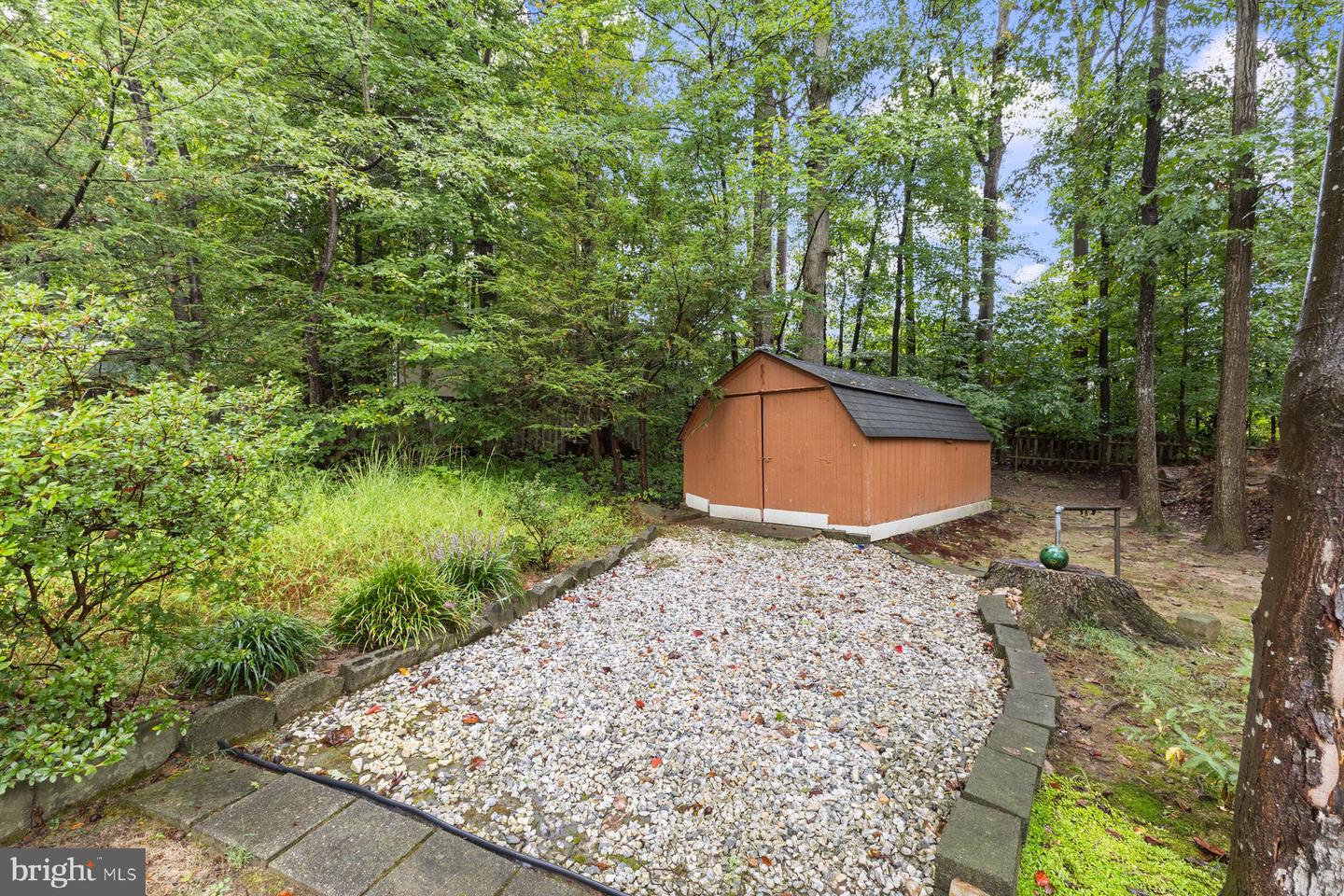 8011 TREASURE TREE CT, SPRINGFIELD, Virginia 22153, 3 Bedrooms Bedrooms, 6 Rooms Rooms,2 BathroomsBathrooms,Residential,For sale,8011 TREASURE TREE CT,VAFX2268528 MLS # VAFX2268528