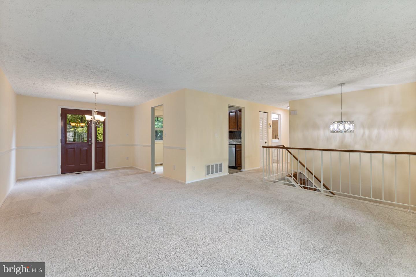 8011 TREASURE TREE CT, SPRINGFIELD, Virginia 22153, 3 Bedrooms Bedrooms, 6 Rooms Rooms,2 BathroomsBathrooms,Residential,For sale,8011 TREASURE TREE CT,VAFX2268528 MLS # VAFX2268528