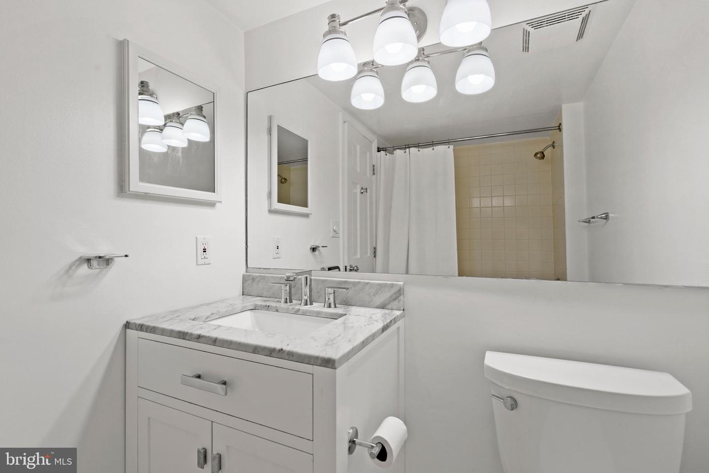 801 PENNSYLVANIA AVE NW #1125, WASHINGTON, District Of Columbia 20004, 1 Bedroom Bedrooms, ,1 BathroomBathrooms,Residential,For sale,801 PENNSYLVANIA AVE NW #1125,DCDC2223568 MLS # DCDC2223568 801 PENNSYLVANIA AVE NW #1125, WASHINGTON, District Of Columbia 20004, 1 Bedroom Bedrooms, ,1 BathroomBathrooms,Residential,For sale,801 PENNSYLVANIA AVE NW #1125,DCDC2223568 MLS # DCDC2223568