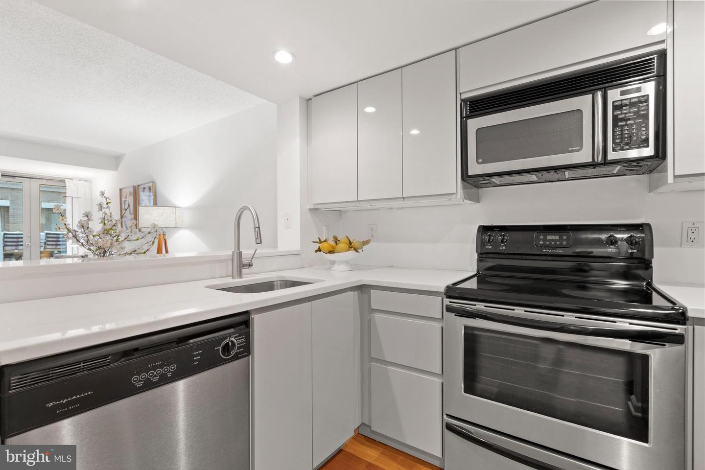 801 PENNSYLVANIA AVE NW #1125, WASHINGTON, District Of Columbia 20004, 1 Bedroom Bedrooms, ,1 BathroomBathrooms,Residential,For sale,801 PENNSYLVANIA AVE NW #1125,DCDC2223568 MLS # DCDC2223568 801 PENNSYLVANIA AVE NW #1125, WASHINGTON, District Of Columbia 20004, 1 Bedroom Bedrooms, ,1 BathroomBathrooms,Residential,For sale,801 PENNSYLVANIA AVE NW #1125,DCDC2223568 MLS # DCDC2223568