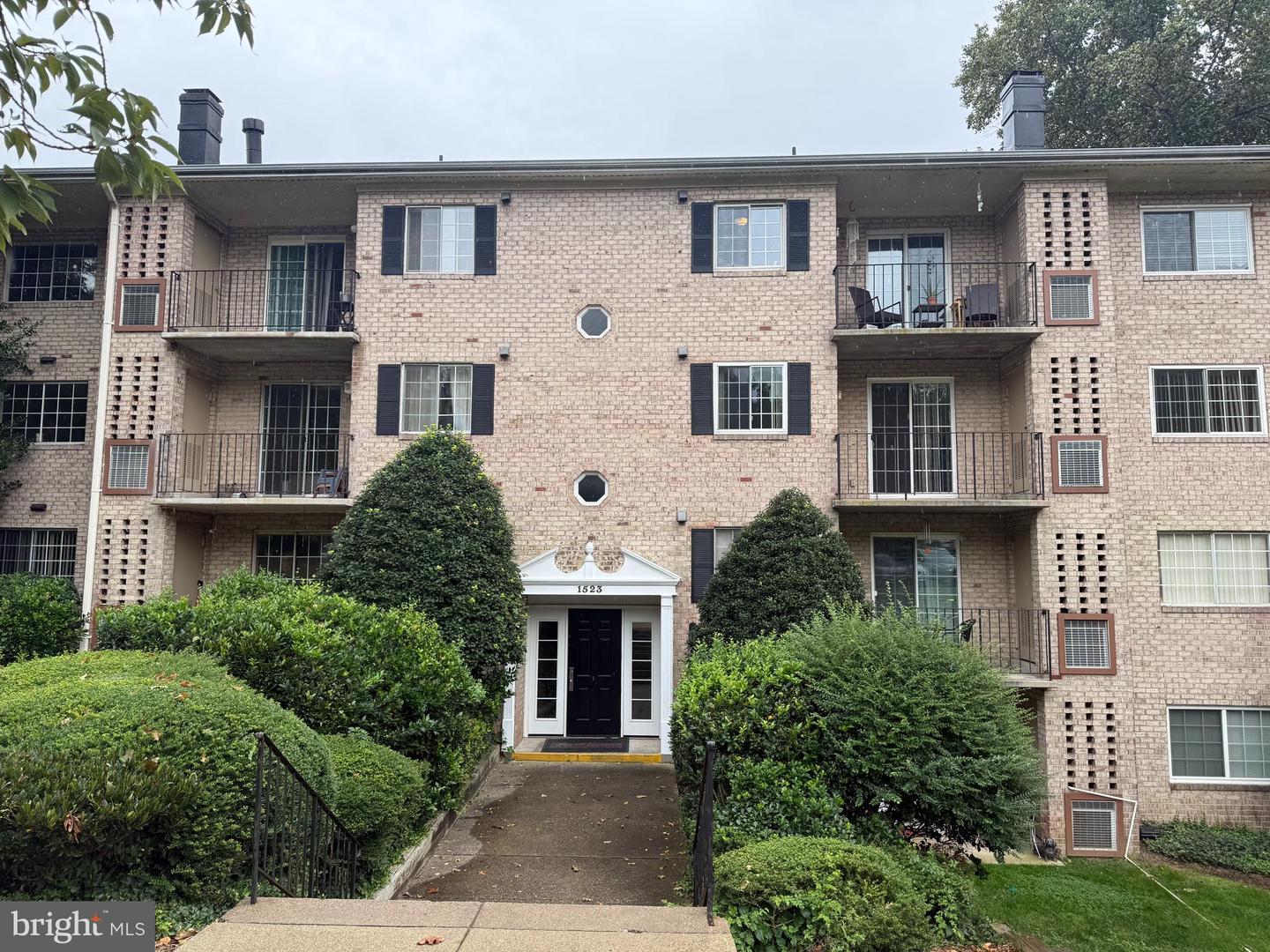 1523 COLONIAL DR #204, WOODBRIDGE, Virginia 22192, 2 Bedrooms Bedrooms, 4 Rooms Rooms,1 BathroomBathrooms,Residential,For sale,1523 COLONIAL DR #204,VAPW2104482 MLS # VAPW2104482
