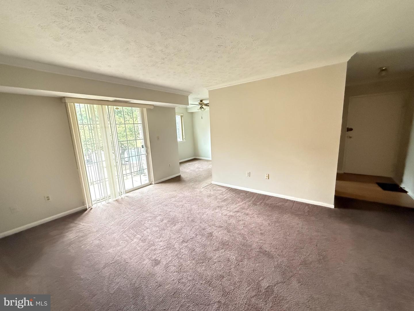 1523 COLONIAL DR #204, WOODBRIDGE, Virginia 22192, 2 Bedrooms Bedrooms, 4 Rooms Rooms,1 BathroomBathrooms,Residential,For sale,1523 COLONIAL DR #204,VAPW2104482 MLS # VAPW2104482
