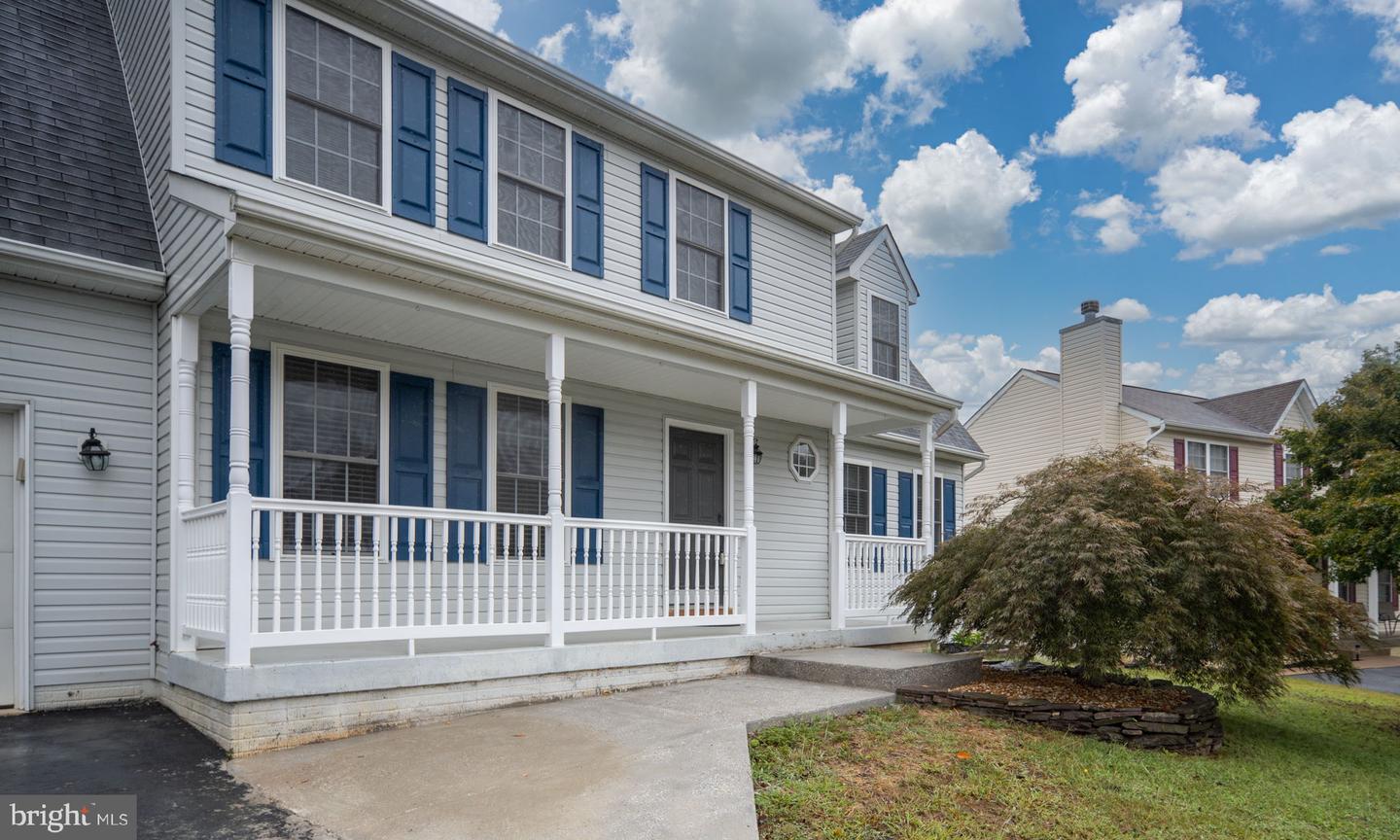 11127 HUNTINGTON MEADOWS LN, FREDERICKSBURG, Virginia 22407, 4 Bedrooms Bedrooms, ,3 BathroomsBathrooms,Residential,For sale,11127 HUNTINGTON MEADOWS LN,VASP2036402 MLS # VASP2036402