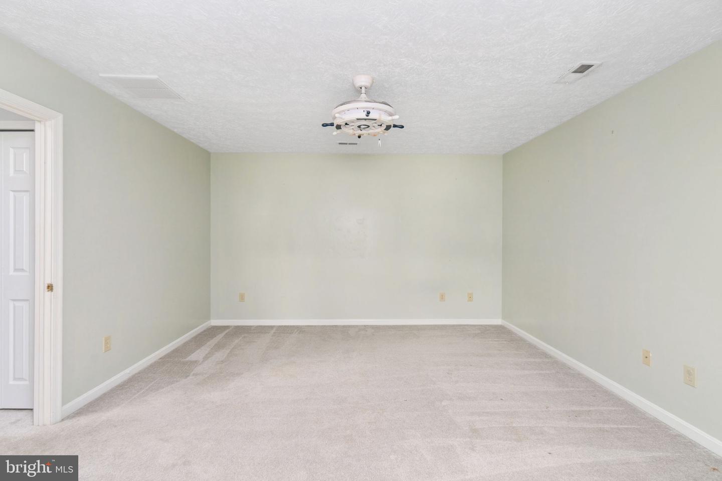 11127 HUNTINGTON MEADOWS LN, FREDERICKSBURG, Virginia 22407, 4 Bedrooms Bedrooms, ,3 BathroomsBathrooms,Residential,For sale,11127 HUNTINGTON MEADOWS LN,VASP2036402 MLS # VASP2036402