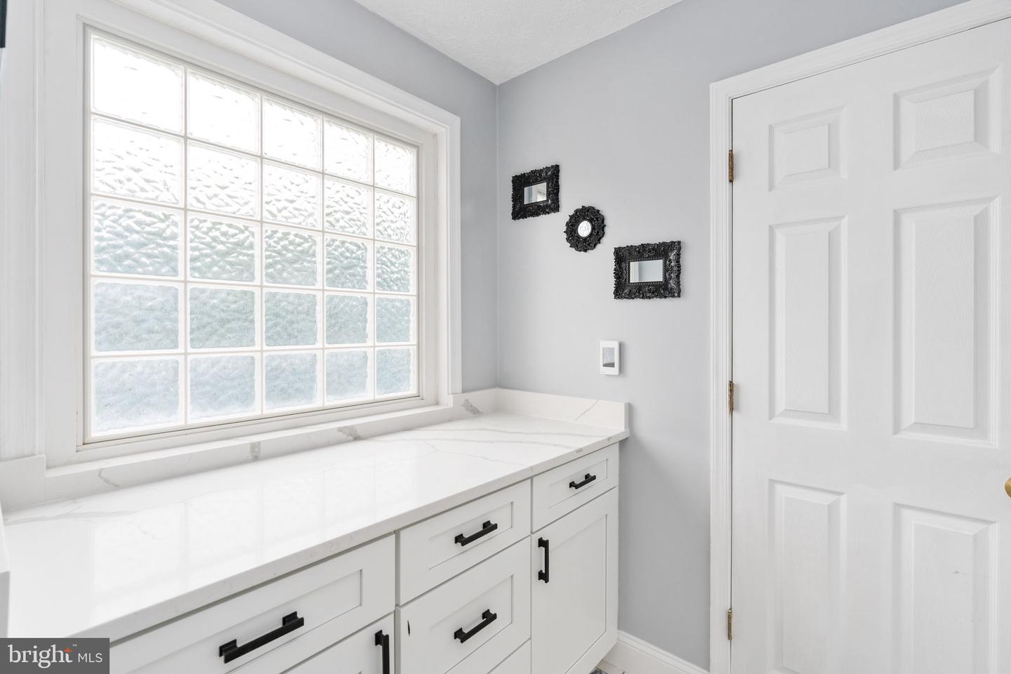 11127 HUNTINGTON MEADOWS LN, FREDERICKSBURG, Virginia 22407, 4 Bedrooms Bedrooms, ,3 BathroomsBathrooms,Residential,For sale,11127 HUNTINGTON MEADOWS LN,VASP2036402 MLS # VASP2036402
