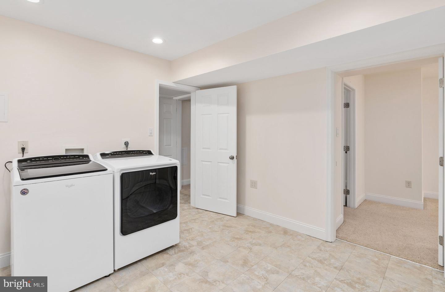 11127 HUNTINGTON MEADOWS LN, FREDERICKSBURG, Virginia 22407, 4 Bedrooms Bedrooms, ,3 BathroomsBathrooms,Residential,For sale,11127 HUNTINGTON MEADOWS LN,VASP2036402 MLS # VASP2036402