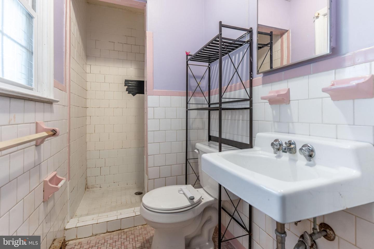 3408 W BROADWAY, HOPEWELL, Virginia 23860, 3 Bedrooms Bedrooms, ,2 BathroomsBathrooms,Residential,For sale,3408 W BROADWAY,VAHO2000084 MLS # VAHO2000084