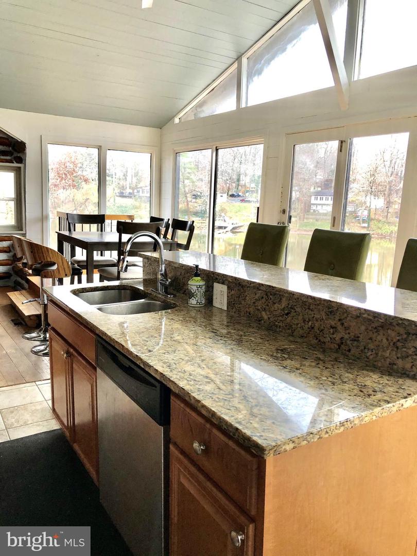 8389 HIGHVIEW ST, MANASSAS, Virginia 20112, 3 Bedrooms Bedrooms, ,2 BathroomsBathrooms,Residential,For sale,8389 HIGHVIEW ST,VAPW2104500 MLS # VAPW2104500