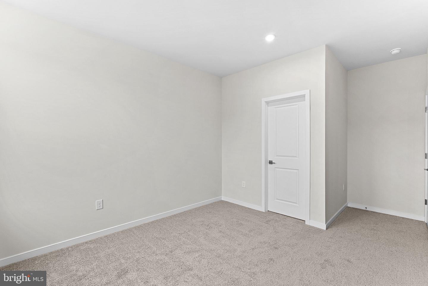 6235 FOLLY LN, ALEXANDRIA, Virginia 22315, 3 Bedrooms Bedrooms, ,3 BathroomsBathrooms,Residential,For sale,6235 FOLLY LN,VAFX2268596 MLS # VAFX2268596