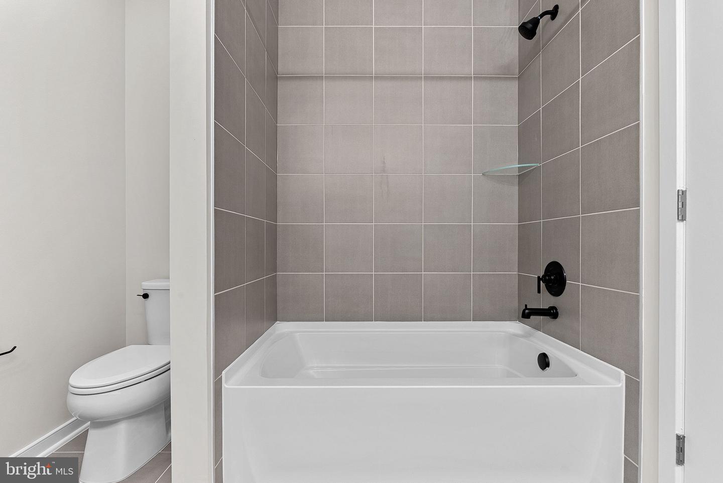 6235 FOLLY LN, ALEXANDRIA, Virginia 22315, 3 Bedrooms Bedrooms, ,3 BathroomsBathrooms,Residential,For sale,6235 FOLLY LN,VAFX2268596 MLS # VAFX2268596