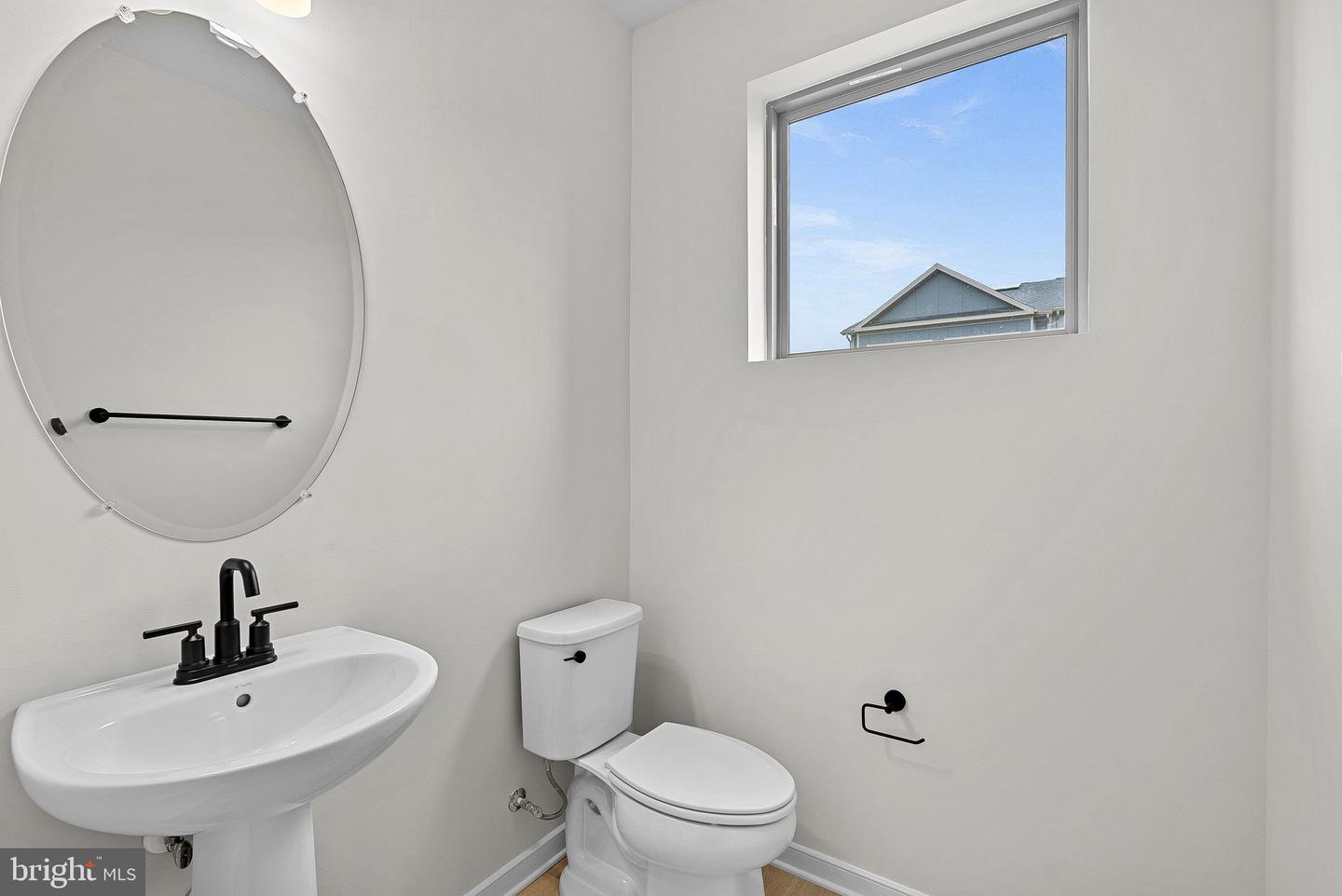 6235 FOLLY LN, ALEXANDRIA, Virginia 22315, 3 Bedrooms Bedrooms, ,3 BathroomsBathrooms,Residential,For sale,6235 FOLLY LN,VAFX2268596 MLS # VAFX2268596