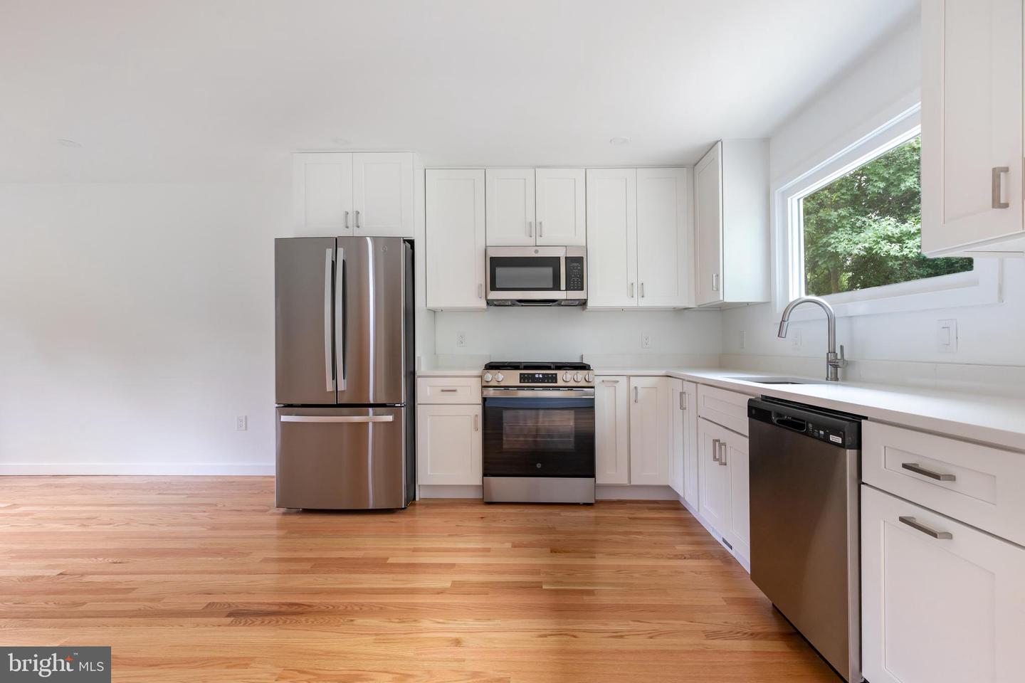 5604 HILLDALE DR, ALEXANDRIA, Virginia 22310, 3 Bedrooms Bedrooms, ,2 BathroomsBathrooms,Residential,For sale,5604 HILLDALE DR,VAFX2268598 MLS # VAFX2268598