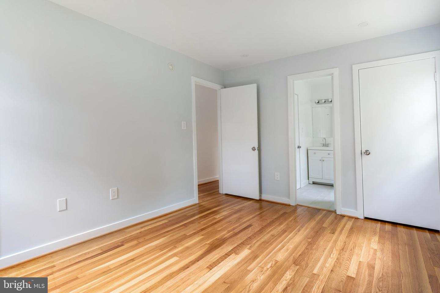 5604 HILLDALE DR, ALEXANDRIA, Virginia 22310, 3 Bedrooms Bedrooms, ,2 BathroomsBathrooms,Residential,For sale,5604 HILLDALE DR,VAFX2268598 MLS # VAFX2268598