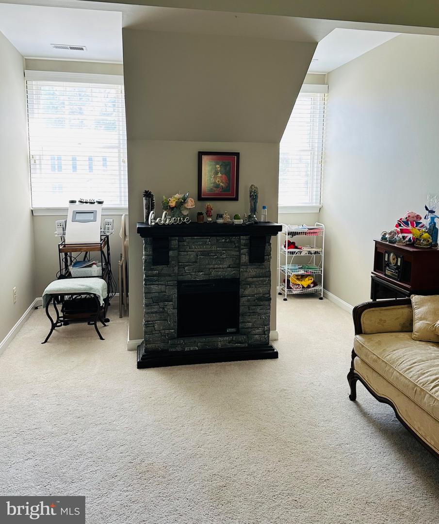 30 BRIDGEPORT CIR, STAFFORD, Virginia 22554, 4 Bedrooms Bedrooms, 19 Rooms Rooms,3 BathroomsBathrooms,Residential,For sale,30 BRIDGEPORT CIR,VAST2042824 MLS # VAST2042824