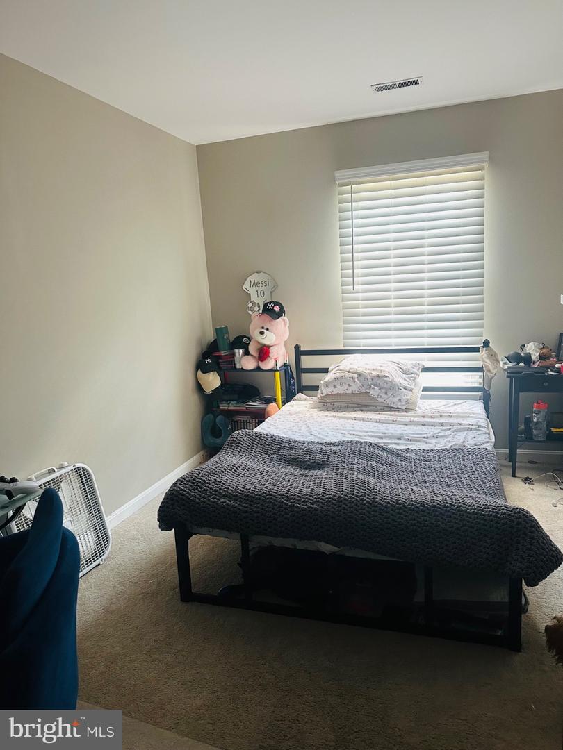 30 BRIDGEPORT CIR, STAFFORD, Virginia 22554, 4 Bedrooms Bedrooms, 19 Rooms Rooms,3 BathroomsBathrooms,Residential,For sale,30 BRIDGEPORT CIR,VAST2042824 MLS # VAST2042824