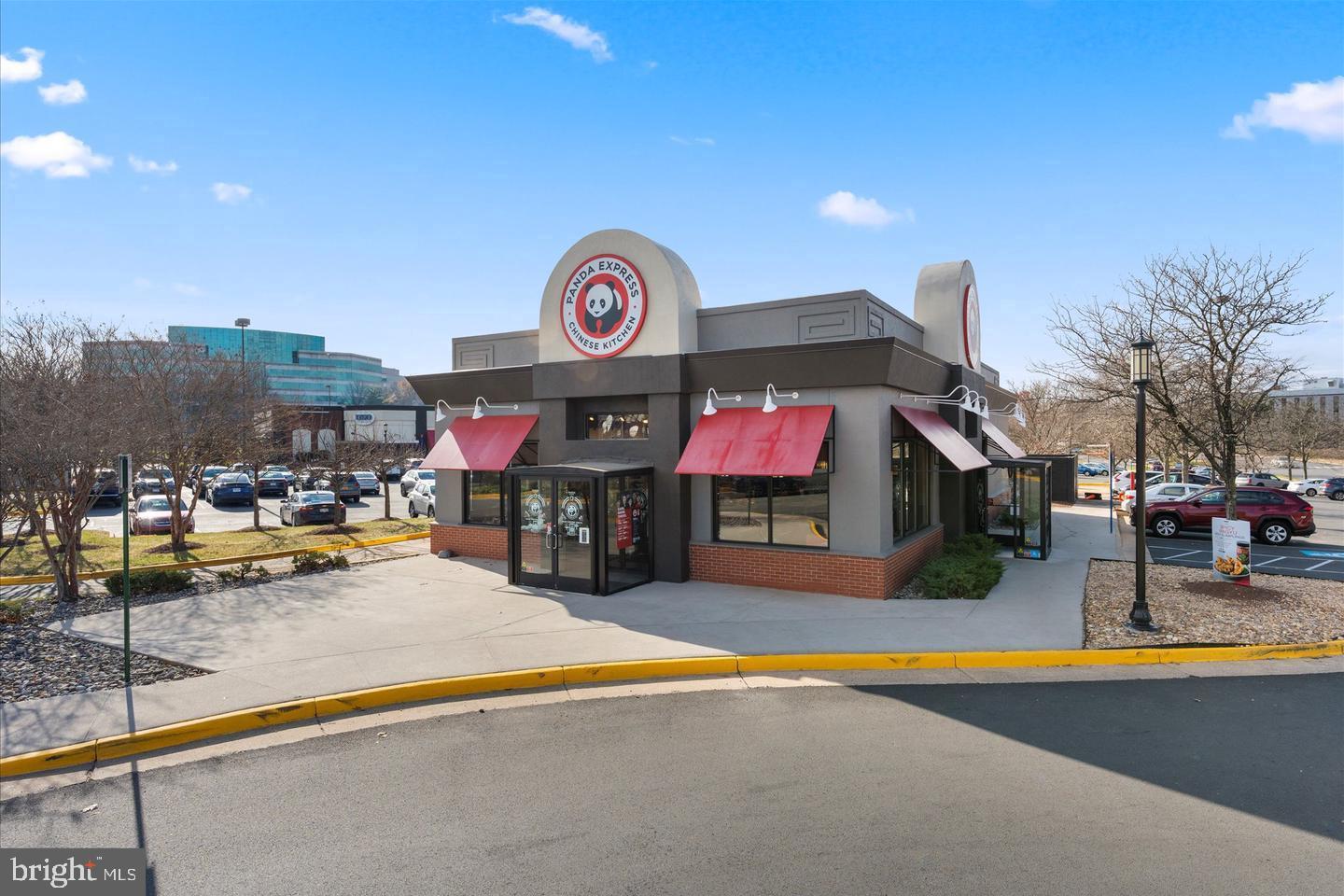 7613 LEE HWY #302, FALLS CHURCH, Virginia 22042, 2 Bedrooms Bedrooms, ,1 BathroomBathrooms,Residential,For sale,7613 LEE HWY #302,VAFX2268582 MLS # VAFX2268582 7613 LEE HWY #302, FALLS CHURCH, Virginia 22042, 2 Bedrooms Bedrooms, ,1 BathroomBathrooms,Residential,For sale,7613 LEE HWY #302,VAFX2268582 MLS # VAFX2268582