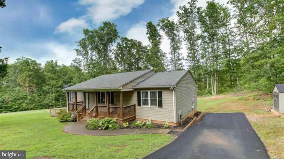 804 CHESTNUT AVE, MINERAL, Virginia 23117, 3 Bedrooms Bedrooms, 6 Rooms Rooms,3 BathroomsBathrooms,Residential,For sale,804 CHESTNUT AVE,VALA2008606 MLS # VALA2008606