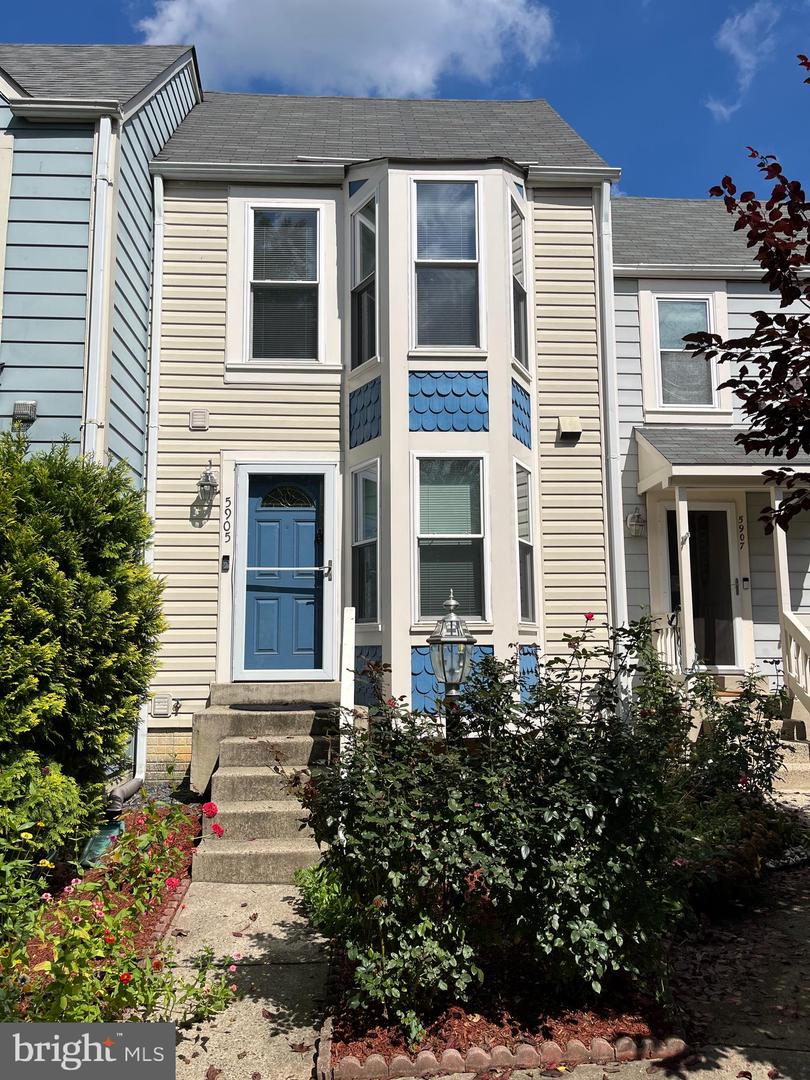 5905 SAINT GILES WAY, ALEXANDRIA, Virginia 22315, 3 Bedrooms Bedrooms, ,2 BathroomsBathrooms,Residential,For sale,5905 SAINT GILES WAY,VAFX2268640 MLS # VAFX2268640