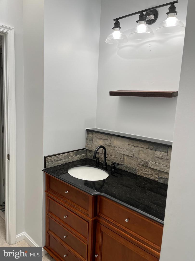 5905 SAINT GILES WAY, ALEXANDRIA, Virginia 22315, 3 Bedrooms Bedrooms, ,2 BathroomsBathrooms,Residential,For sale,5905 SAINT GILES WAY,VAFX2268640 MLS # VAFX2268640
