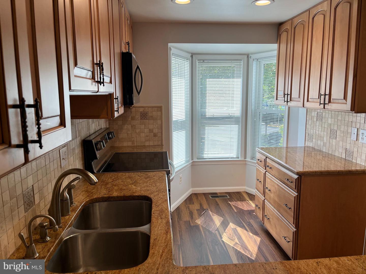 5905 SAINT GILES WAY, ALEXANDRIA, Virginia 22315, 3 Bedrooms Bedrooms, ,2 BathroomsBathrooms,Residential,For sale,5905 SAINT GILES WAY,VAFX2268640 MLS # VAFX2268640