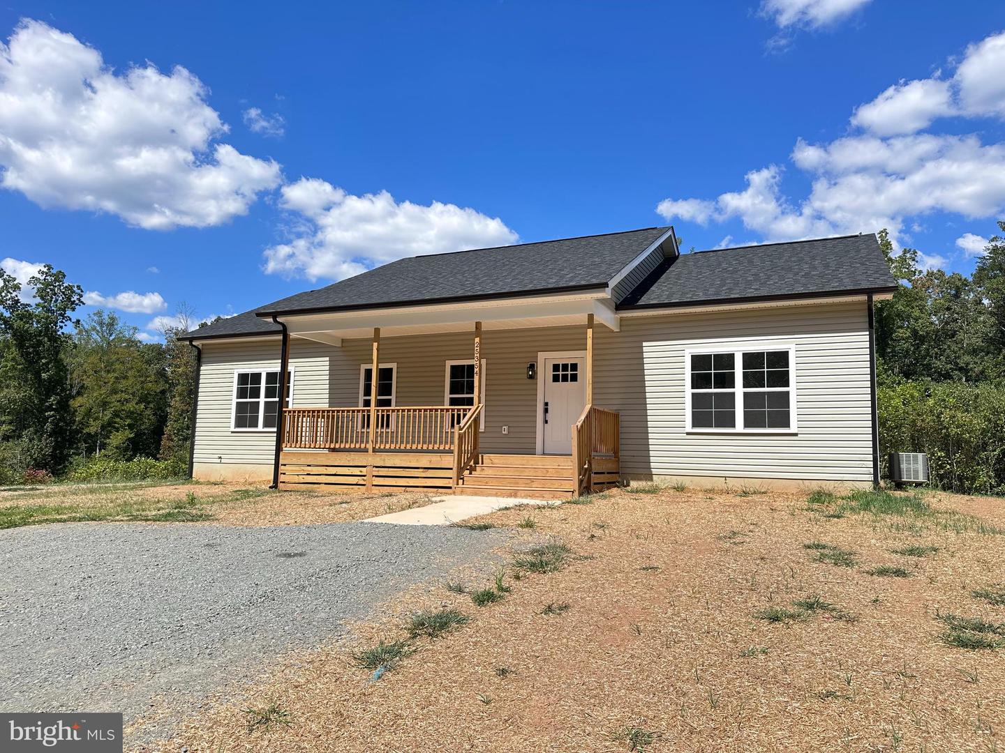 25354 MEADOW BROOKE RD, UNIONVILLE, Virginia 22567, 3 Bedrooms Bedrooms, 5 Rooms Rooms,2 BathroomsBathrooms,Residential,For sale,25354 MEADOW BROOKE RD,VAOR2012356 MLS # VAOR2012356