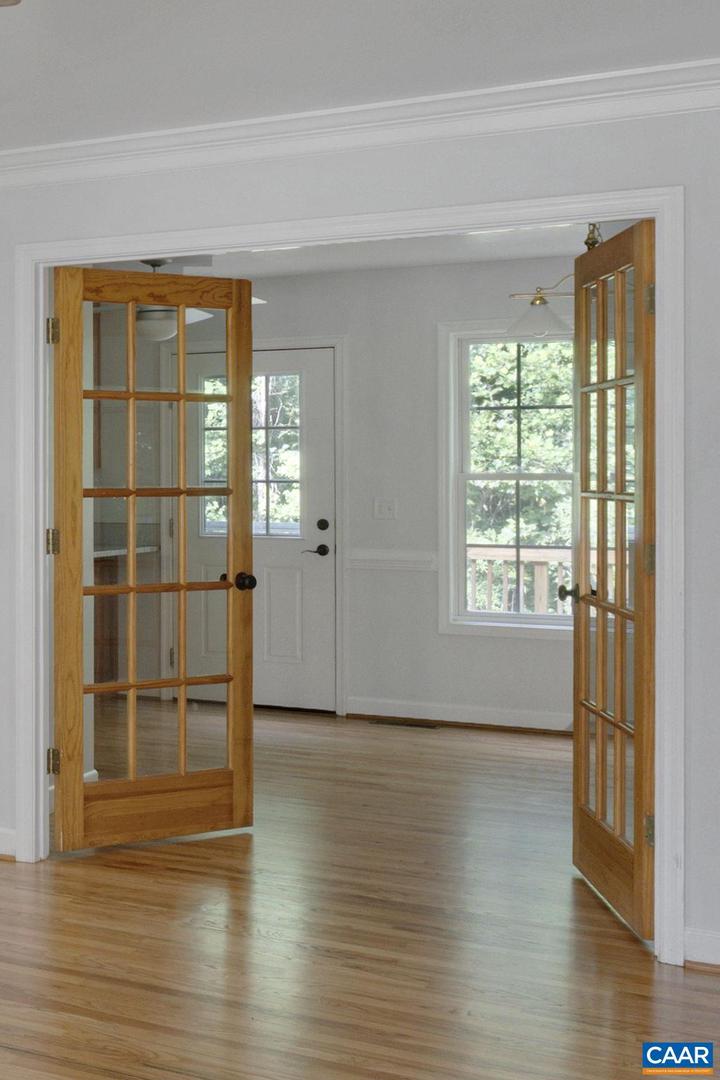 118 ROYS PL, CHARLOTTESVILLE, Virginia 22902, 4 Bedrooms Bedrooms, ,3 BathroomsBathrooms,Residential,For sale,118 ROYS PL,669236 MLS # 669236