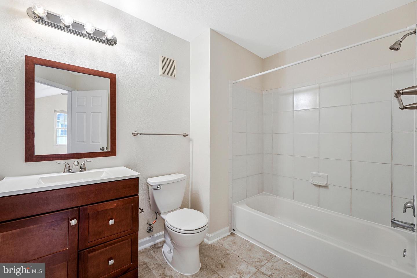 4506 SUPERIOR SQ #4506, FAIRFAX, Virginia 22033, 2 Bedrooms Bedrooms, ,1 BathroomBathrooms,Residential,For sale,4506 SUPERIOR SQ #4506,VAFX2268678 MLS # VAFX2268678