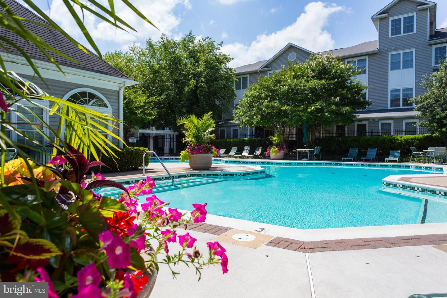 4506 SUPERIOR SQ #4506, FAIRFAX, Virginia 22033, 2 Bedrooms Bedrooms, ,1 BathroomBathrooms,Residential,For sale,4506 SUPERIOR SQ #4506,VAFX2268678 MLS # VAFX2268678