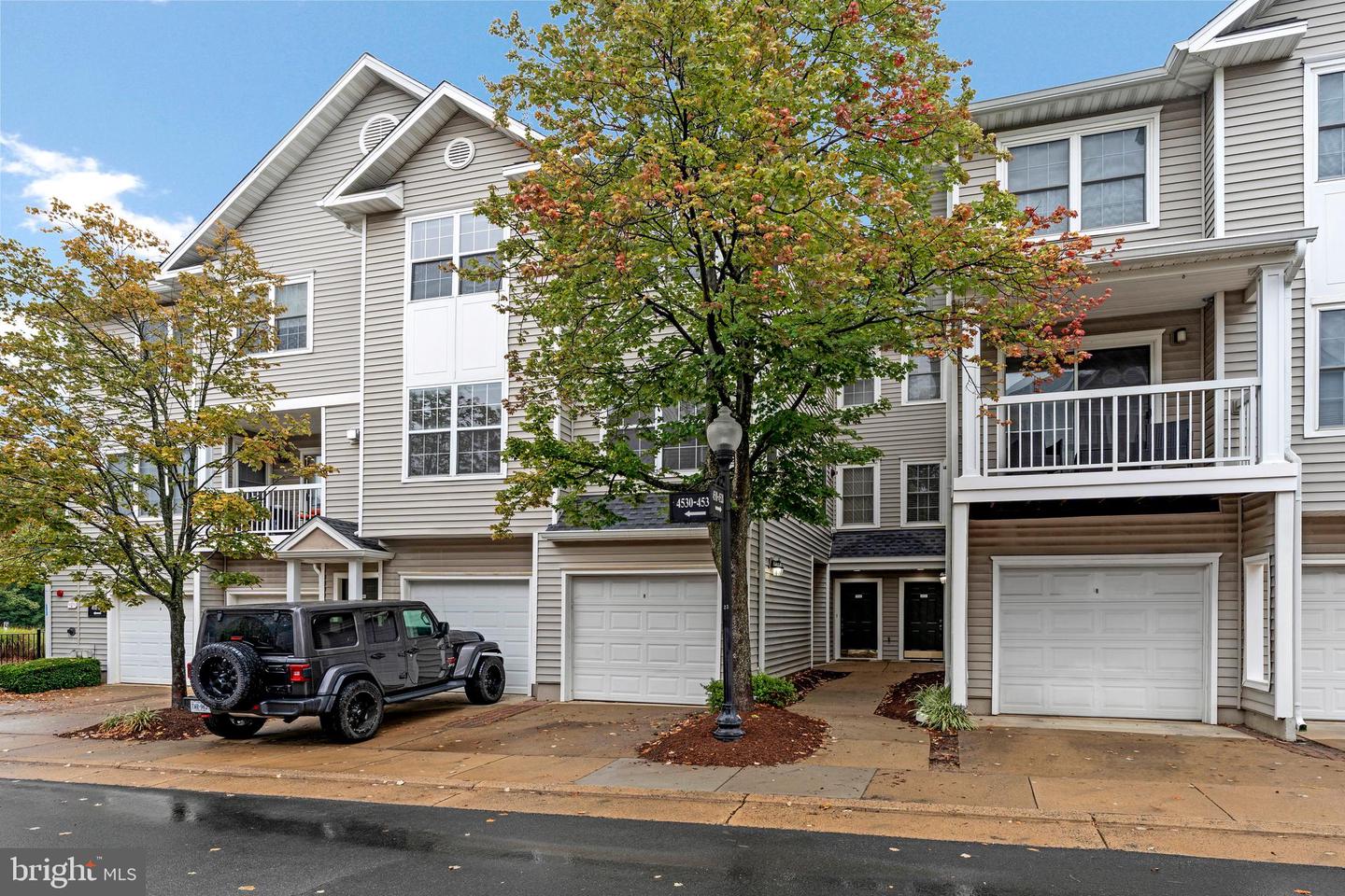 4528 SUPERIOR SQ, FAIRFAX, Virginia 22033, 2 Bedrooms Bedrooms, ,2 BathroomsBathrooms,Residential,For sale,4528 SUPERIOR SQ,VAFX2268726 MLS # VAFX2268726 4528 SUPERIOR SQ, FAIRFAX, Virginia 22033, 2 Bedrooms Bedrooms, ,2 BathroomsBathrooms,Residential,For sale,4528 SUPERIOR SQ,VAFX2268726 MLS # VAFX2268726