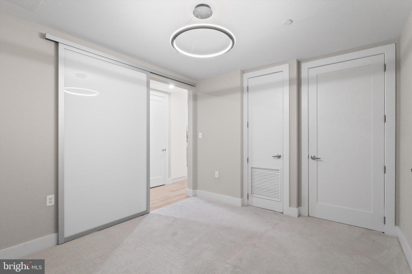 801 N FAIRFAX ST #318, ALEXANDRIA, Virginia 22314, 2 Bedrooms Bedrooms, ,2 BathroomsBathrooms,Residential,For sale,801 N FAIRFAX ST #318,VAAX2050062 MLS # VAAX2050062