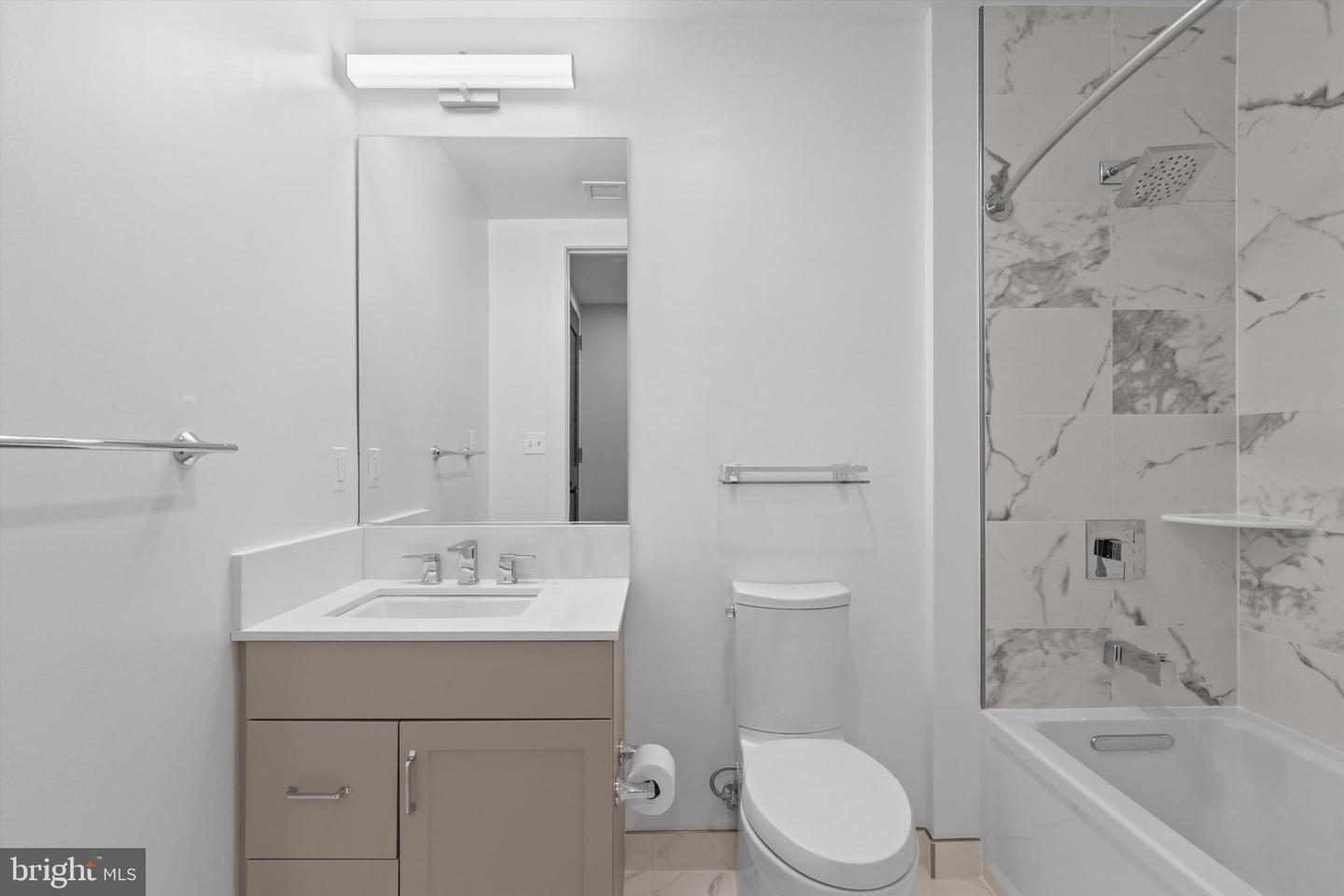 801 N FAIRFAX ST #318, ALEXANDRIA, Virginia 22314, 2 Bedrooms Bedrooms, ,2 BathroomsBathrooms,Residential,For sale,801 N FAIRFAX ST #318,VAAX2050062 MLS # VAAX2050062