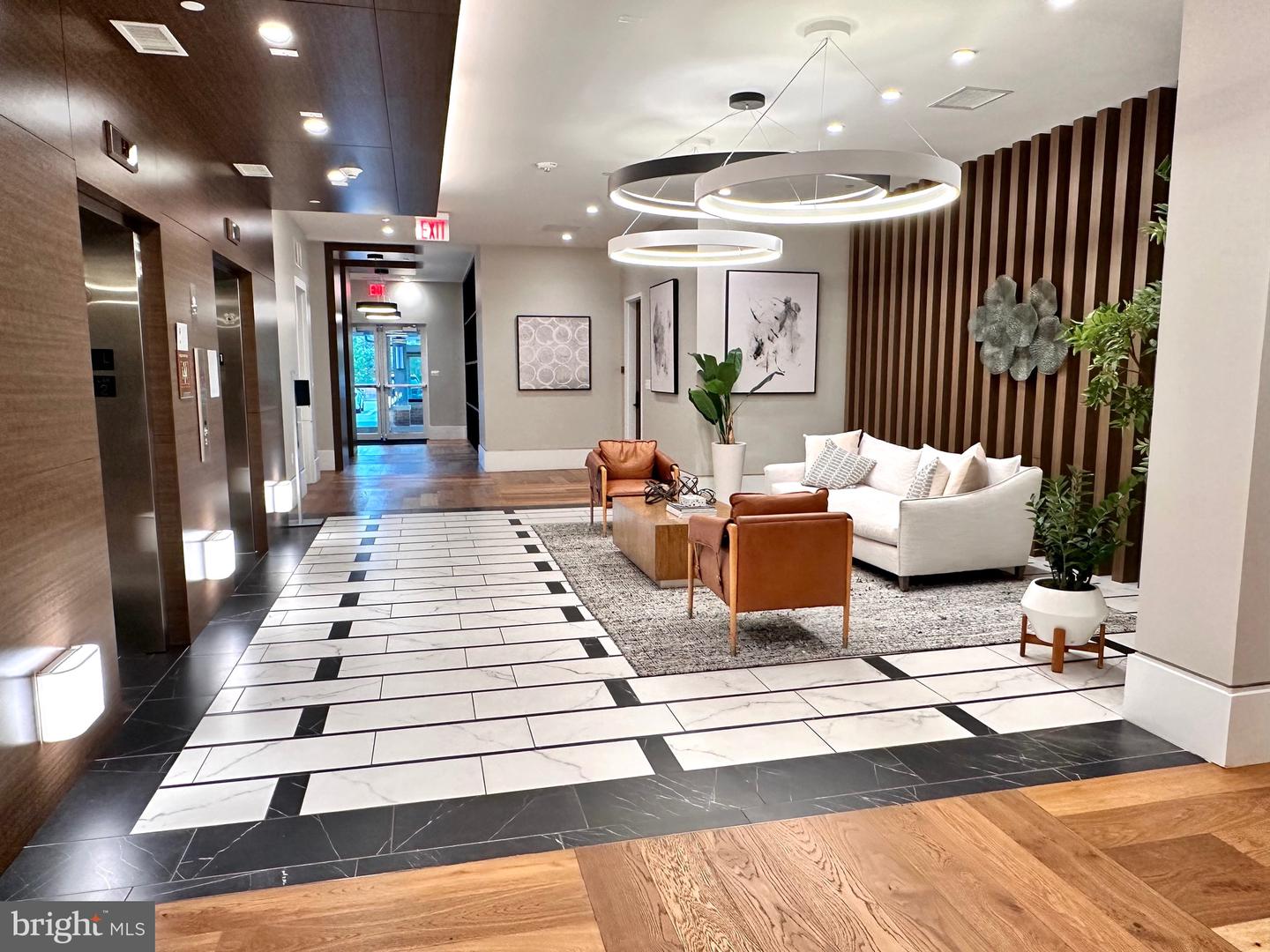 801 N FAIRFAX ST #318, ALEXANDRIA, Virginia 22314, 2 Bedrooms Bedrooms, ,2 BathroomsBathrooms,Residential,For sale,801 N FAIRFAX ST #318,VAAX2050062 MLS # VAAX2050062