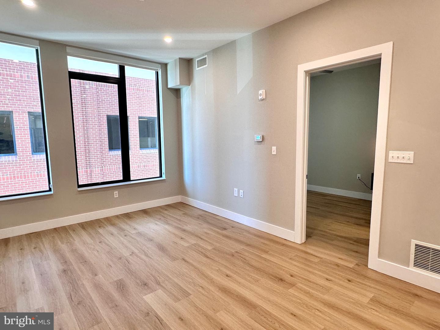 801 N FAIRFAX ST #318, ALEXANDRIA, Virginia 22314, 2 Bedrooms Bedrooms, ,2 BathroomsBathrooms,Residential,For sale,801 N FAIRFAX ST #318,VAAX2050062 MLS # VAAX2050062