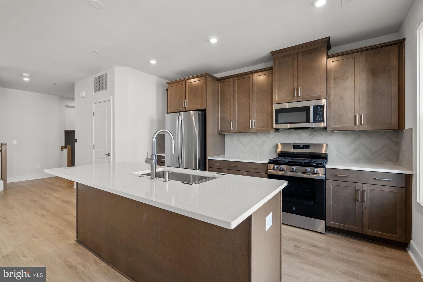 43298 FARRINGDON SQ, BROADLANDS, Virginia 20148, 3 Bedrooms Bedrooms, ,2 BathroomsBathrooms,Residential,For sale,43298 FARRINGDON SQ,VALO2107386 MLS # VALO2107386 43298 FARRINGDON SQ, BROADLANDS, Virginia 20148, 3 Bedrooms Bedrooms, ,2 BathroomsBathrooms,Residential,For sale,43298 FARRINGDON SQ,VALO2107386 MLS # VALO2107386