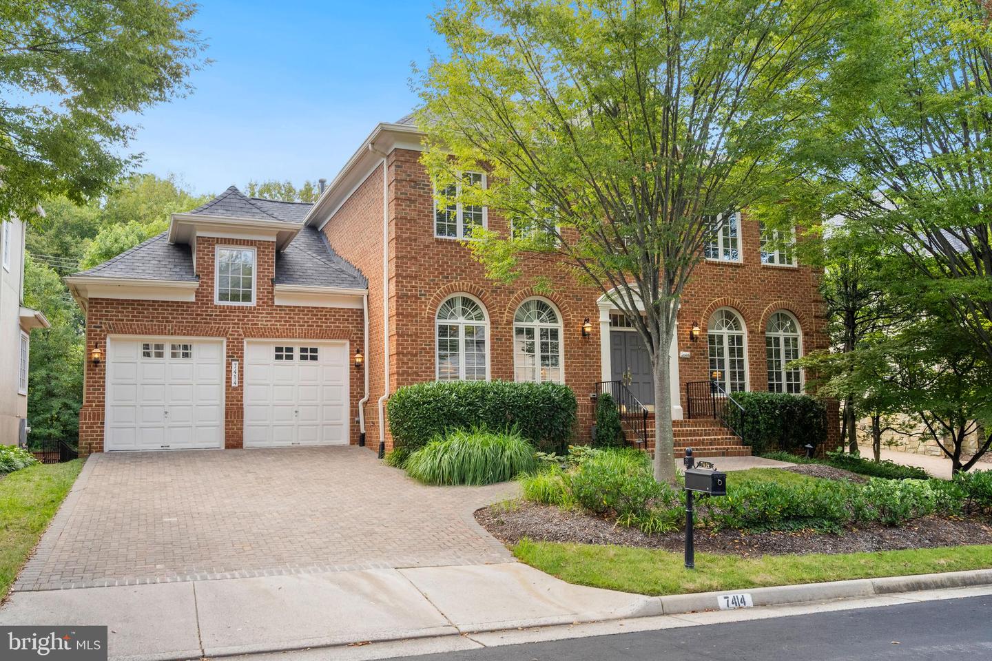 7414 OLD MAPLE SQ, MCLEAN, Virginia 22102, 5 Bedrooms Bedrooms, ,4 BathroomsBathrooms,Residential,For sale,7414 OLD MAPLE SQ,VAFX2268614 MLS # VAFX2268614