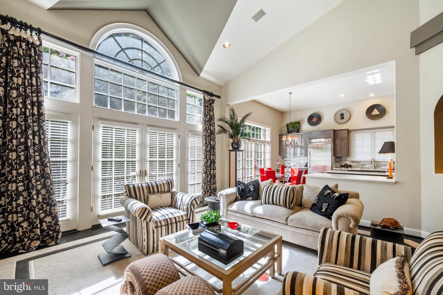 7414 OLD MAPLE SQ, MCLEAN, Virginia 22102, 5 Bedrooms Bedrooms, ,4 BathroomsBathrooms,Residential,For sale,7414 OLD MAPLE SQ,VAFX2268614 MLS # VAFX2268614