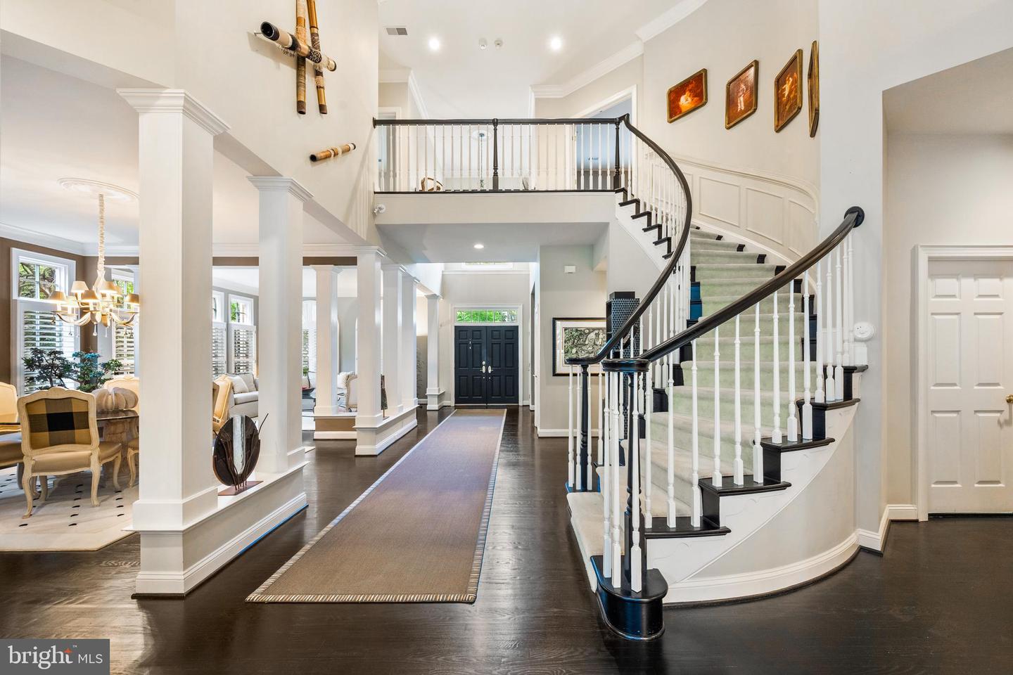 7414 OLD MAPLE SQ, MCLEAN, Virginia 22102, 5 Bedrooms Bedrooms, ,4 BathroomsBathrooms,Residential,For sale,7414 OLD MAPLE SQ,VAFX2268614 MLS # VAFX2268614