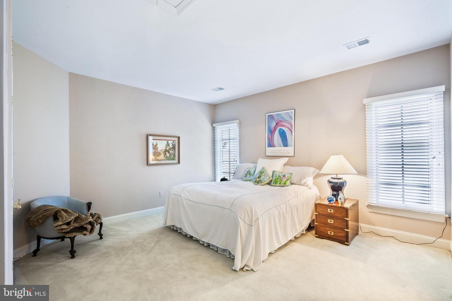 7414 OLD MAPLE SQ, MCLEAN, Virginia 22102, 5 Bedrooms Bedrooms, ,4 BathroomsBathrooms,Residential,For sale,7414 OLD MAPLE SQ,VAFX2268614 MLS # VAFX2268614