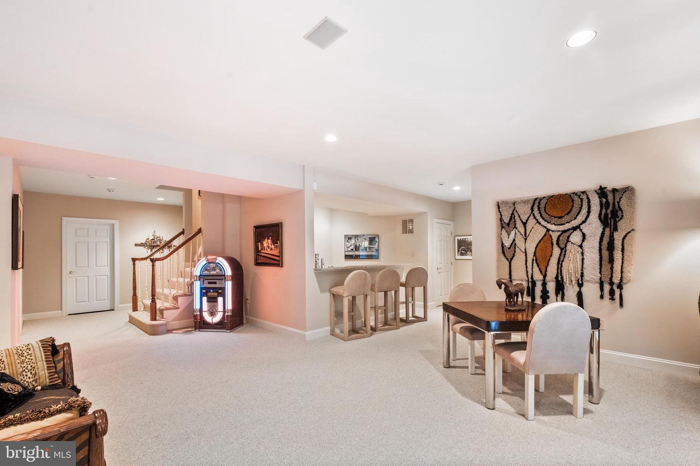 7414 OLD MAPLE SQ, MCLEAN, Virginia 22102, 5 Bedrooms Bedrooms, ,4 BathroomsBathrooms,Residential,For sale,7414 OLD MAPLE SQ,VAFX2268614 MLS # VAFX2268614